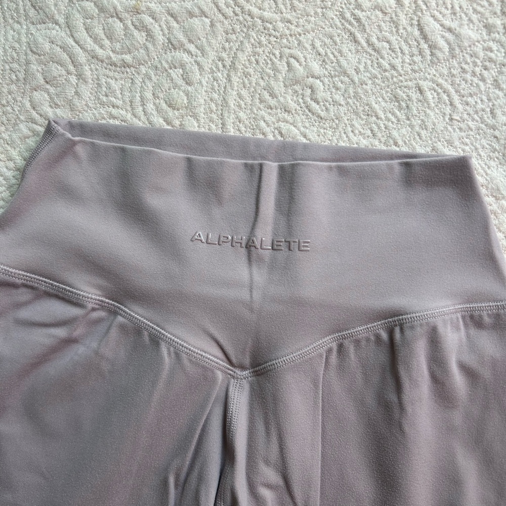 Alphalete Soft Lavender Leggings